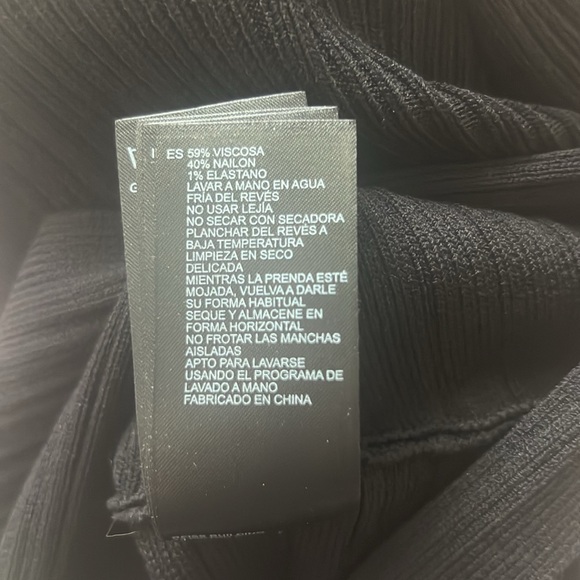 Quality Ribbed Black Reiss Classic off the shoulder top, Size US M - Picture 6 of 6